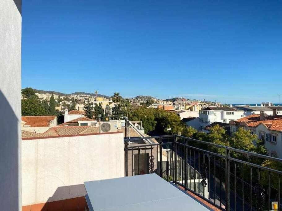 Atico Con Terraza Frente Playa Pedregalejo Leilighet Málaga Eksteriør bilde